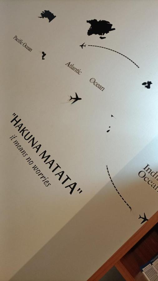 Hakuna Matata ,Grazioso Appartamento In Centro Caserte Extérieur photo